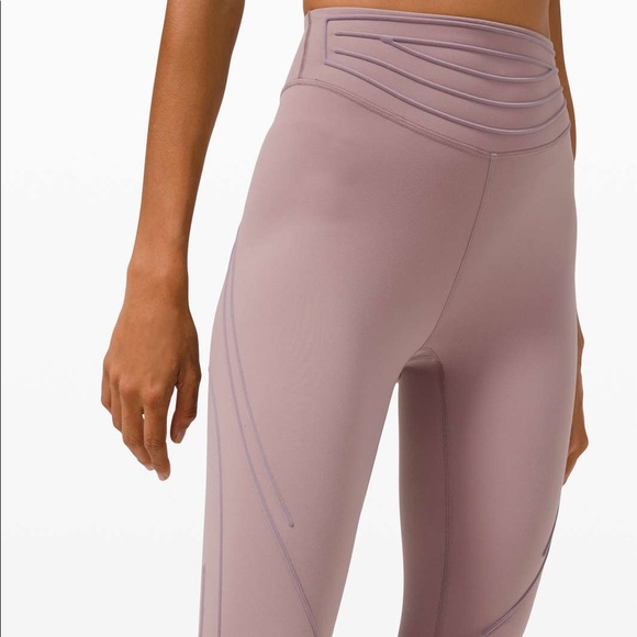 Size 6 Lululemon Get in Line Super High-Rise Tight 23” in Lavender Purple - Picture 3 of 3